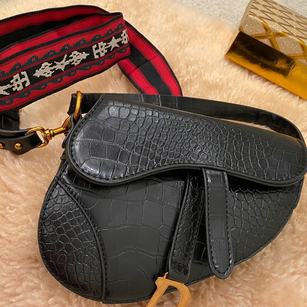 D bag real leather made in China so cute